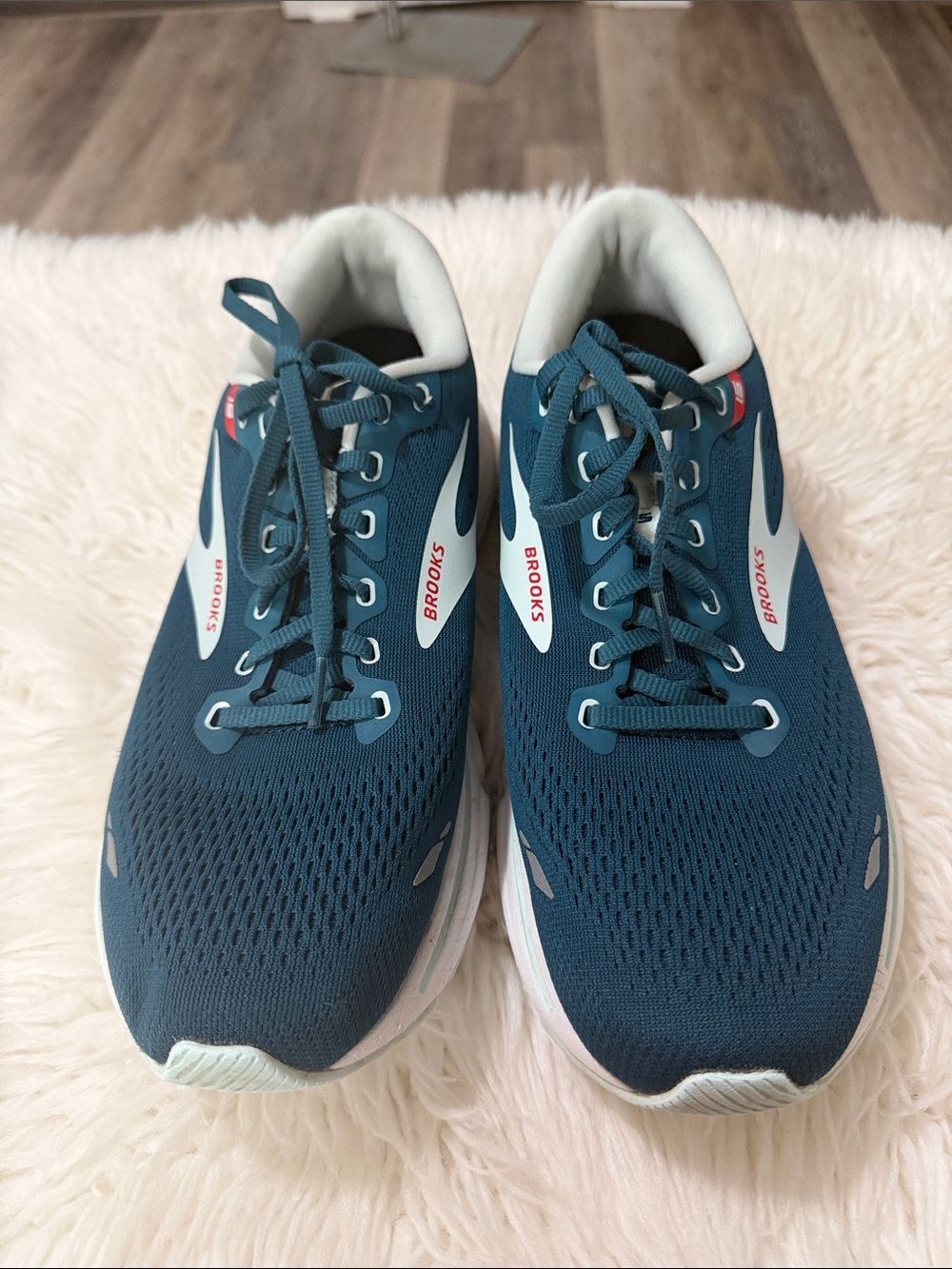 Brooks Women’s Athletic Shoes - Teal Size 11.5